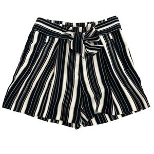 H&M dress shorts